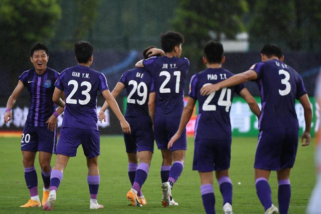 切尔西主场热身赛3-1击败皇家社会，摩根·罗杰斯首战破门